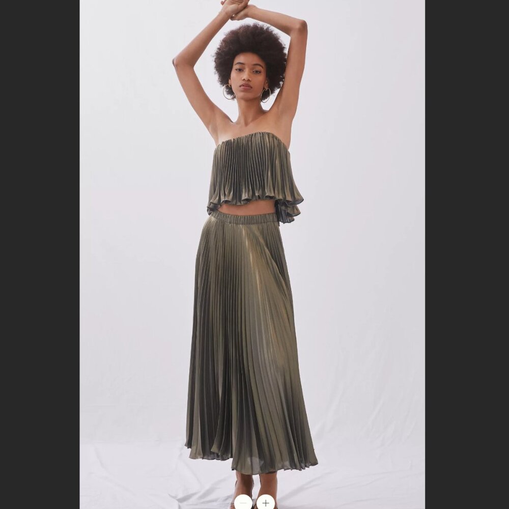 Anthropologie Gold Lame pleated skirt and top SZ 4 Small Holiday